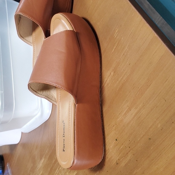 Pierre Dumas NEW size 9 slide sandals tan - Picture 5 of 9